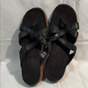 Merrell Women's Black Cross-Strap Sandals